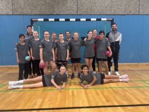 Die weibliche Handball-Schulmannschaft der Lio