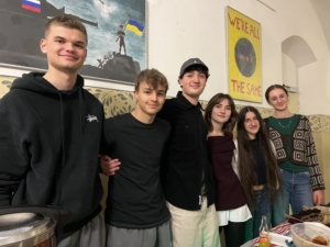 Das Team des Abi-Komitees, das für Speis' und Trank sorgte