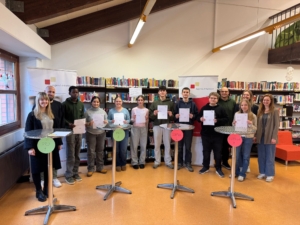 AK I, 9. Klasse, beim Wettbewerb "Jugend debattiert" in der Mediathek der Lio. 