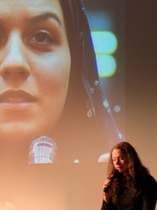 Foto der Iranerin Reyhaneh Jabbari, um deren Leben und Sterben es bei einer Lesung für die Q3 ging.