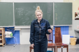 Szene aus dem Klassenzimmerstrück des Marburger Landestheaters 