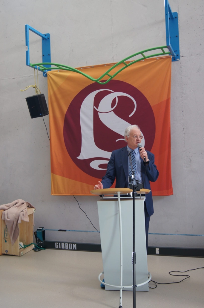 Eröffnung der neuen Sporthalle