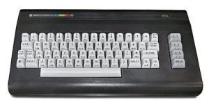Commodore 16 Von Cbmeeks, CC BY-SA 3.0, https://commons.wikimedia.org/w/index.php?curid=24953893