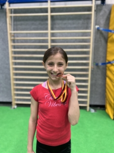 Ilinca Patras aus der Sportklasse mit Bronzemedaille bei den Deutschen Meisterschaften in der Rhythmischen Sportgymnastik 