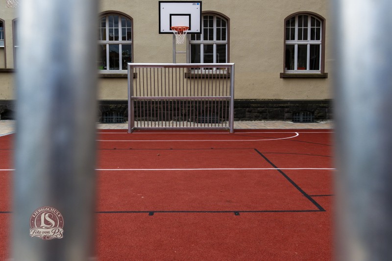 Schulhof Lio