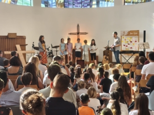 Szene aus dem Gottesdienst für die neuen Fünftklässler